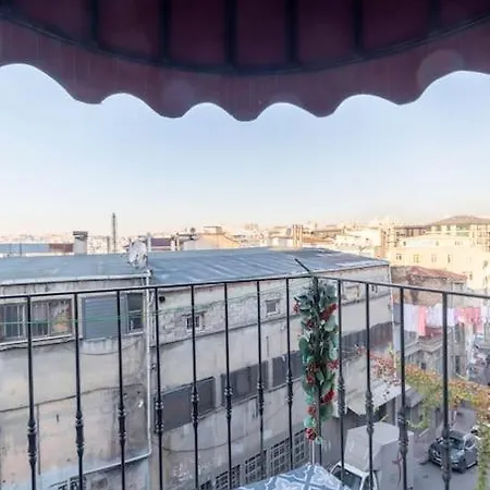 Cozy & Comfy Studio At Beyoglu - 9 *
